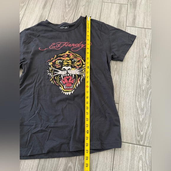 Ed Hardy|Charcoal gray Graphic T-Shirt with tiger design size medium•••Edgy - Picture 6 of 8
